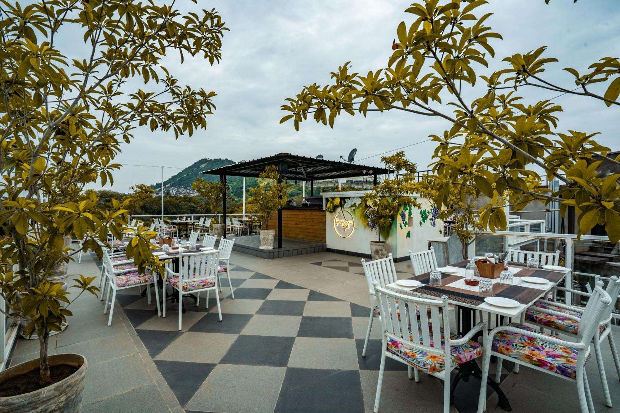 Tripli Hotels Shiv Villas Udaipur Exterior foto