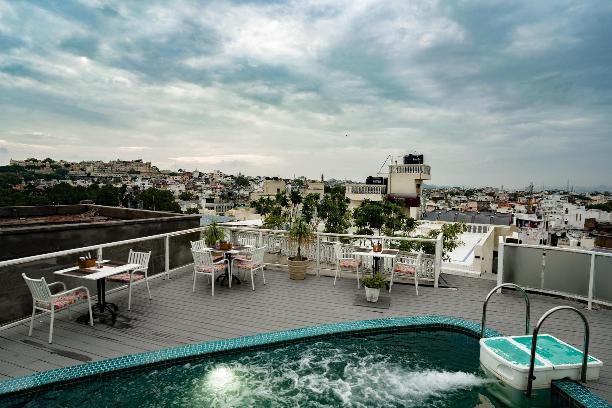 Tripli Hotels Shiv Villas Udaipur Exterior foto